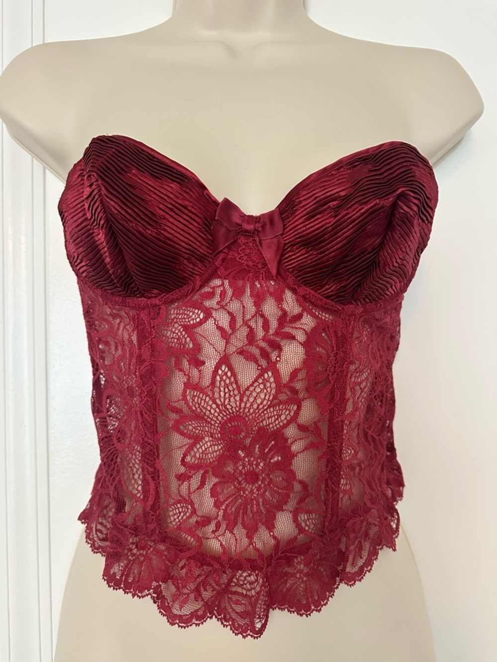 Documented La Perla Elegant red Burgundy Lace Bustier Top